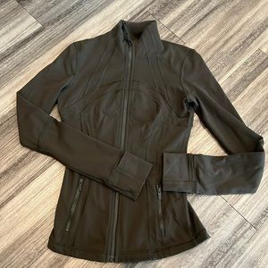 Lululemon Define Jacket in olive. Size 2.